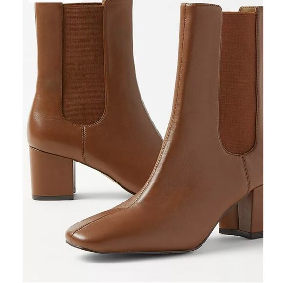 NWB Ann Taylor Block Heel Leather Chelsea Booties in Pecan Brown Size 6 - Picture 2 of 3